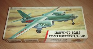 Image not found :Ilyushin Il-28 (white/red line)